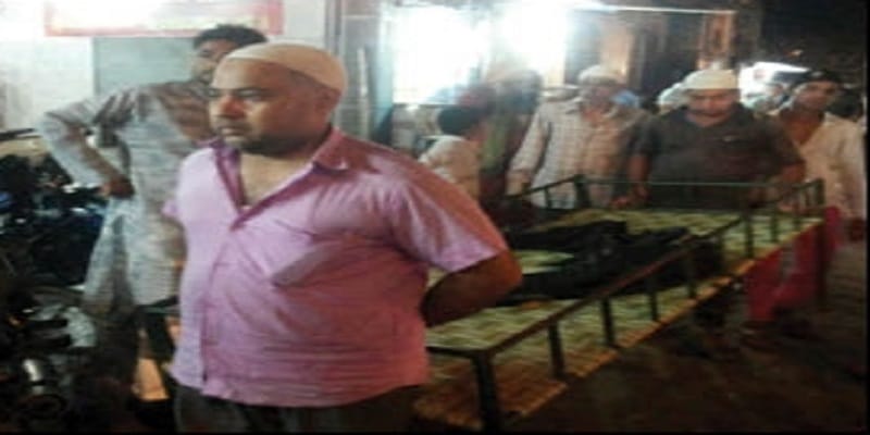 Struggling in the dispute over the way to Kurbhistan janaja, commotion in front of police