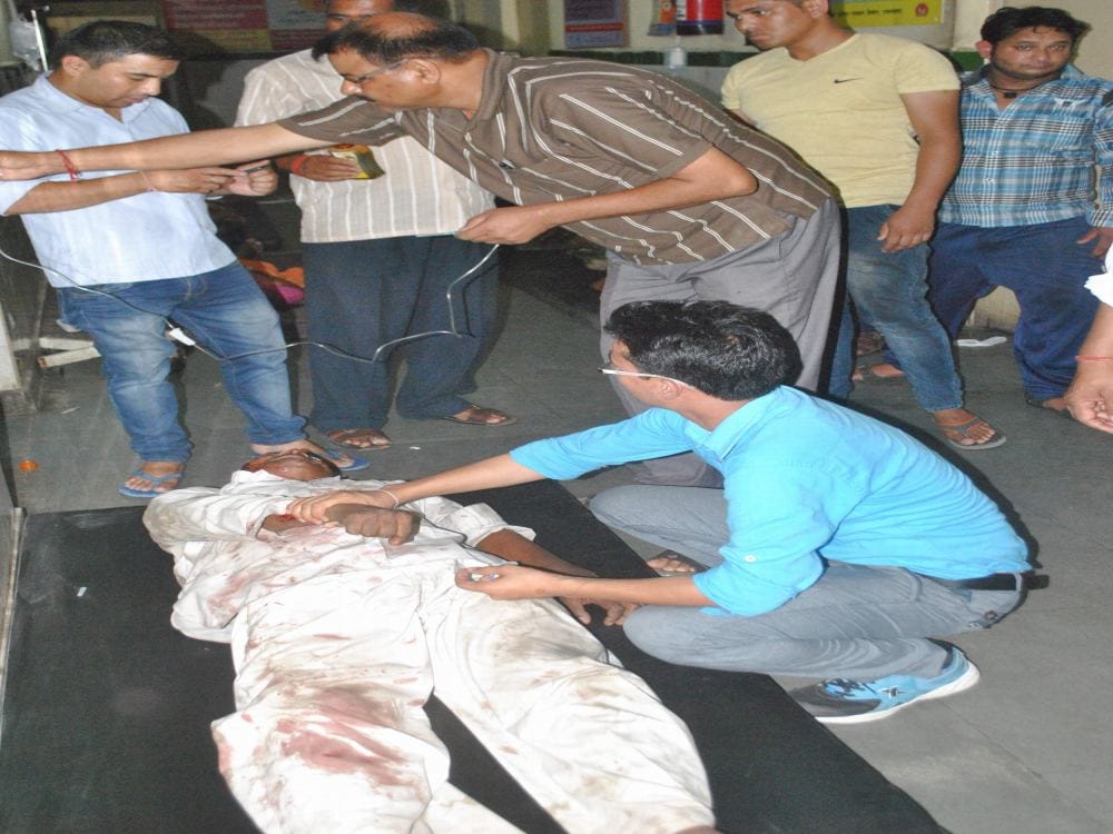 photos of bus accident on badrinath highway in karanprayag 