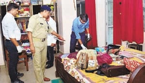 Doctor's house robbed of day by day, maid found in blood