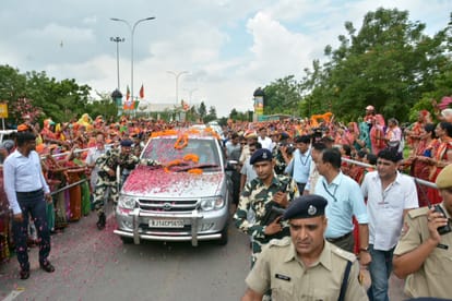 Grand welcome for amit shah in jaipur
