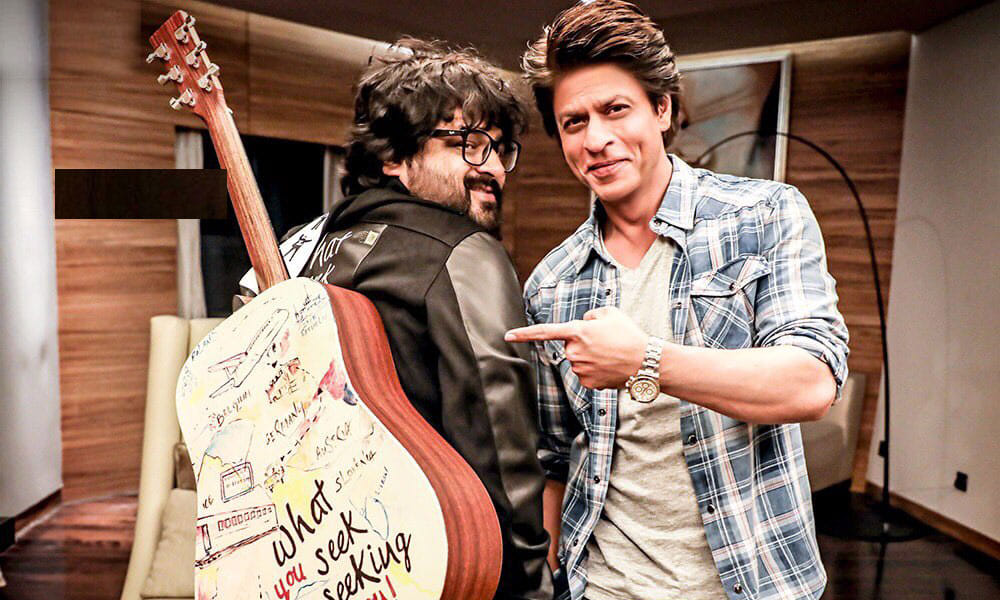 Shah Rukh Khan Gifts Music Director Pritam A Guitar For Making Jab Harry Met Sejal Music