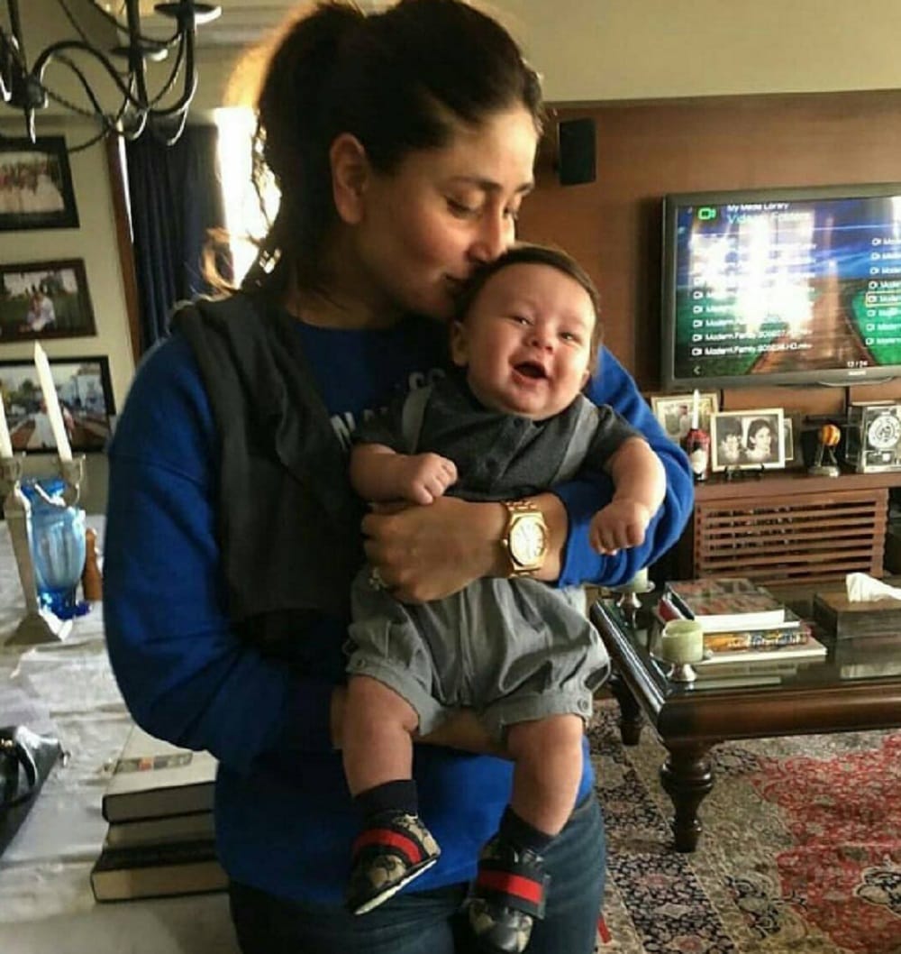   kareena kapoor khan celebrates taimurs 7th month birthday,Check out picture of cake here