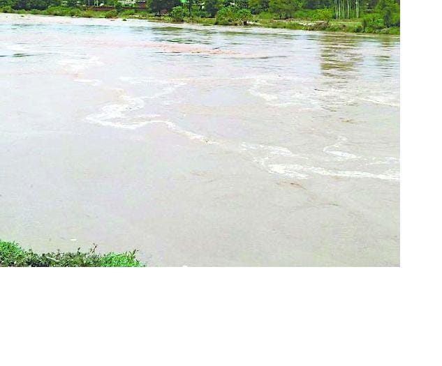 dhela bairaj at danger