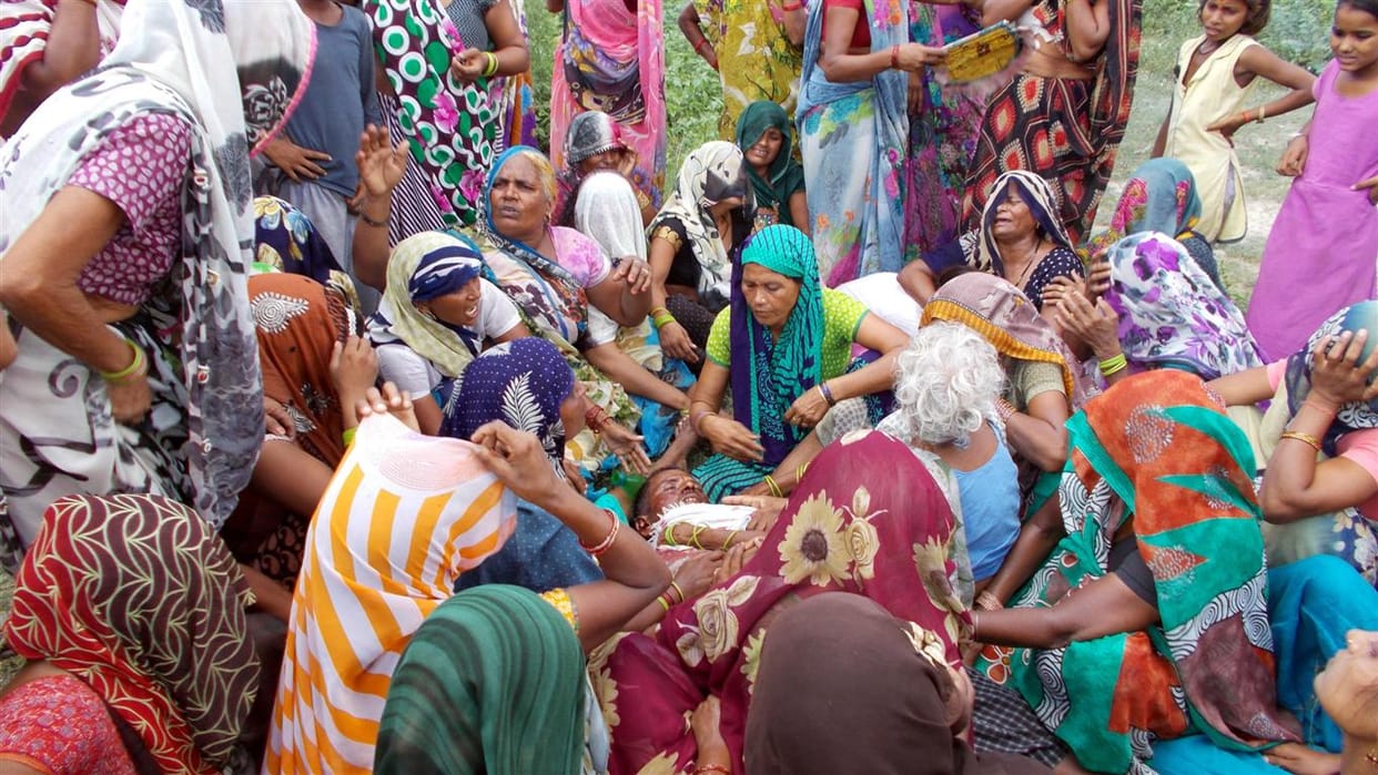 The farmer was crushed by the vehicle in Sikandrarao