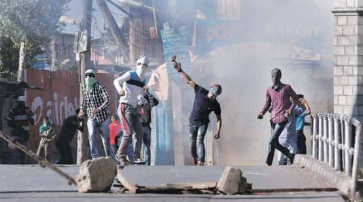 BSF will now use capsicum gas tumors on the furious crowd