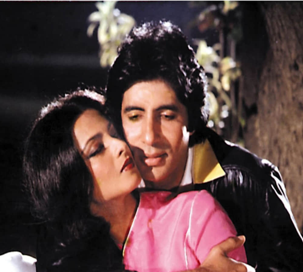 Rekha Birthday Know About Actress Untold Love Story With Amitabh Bachchan