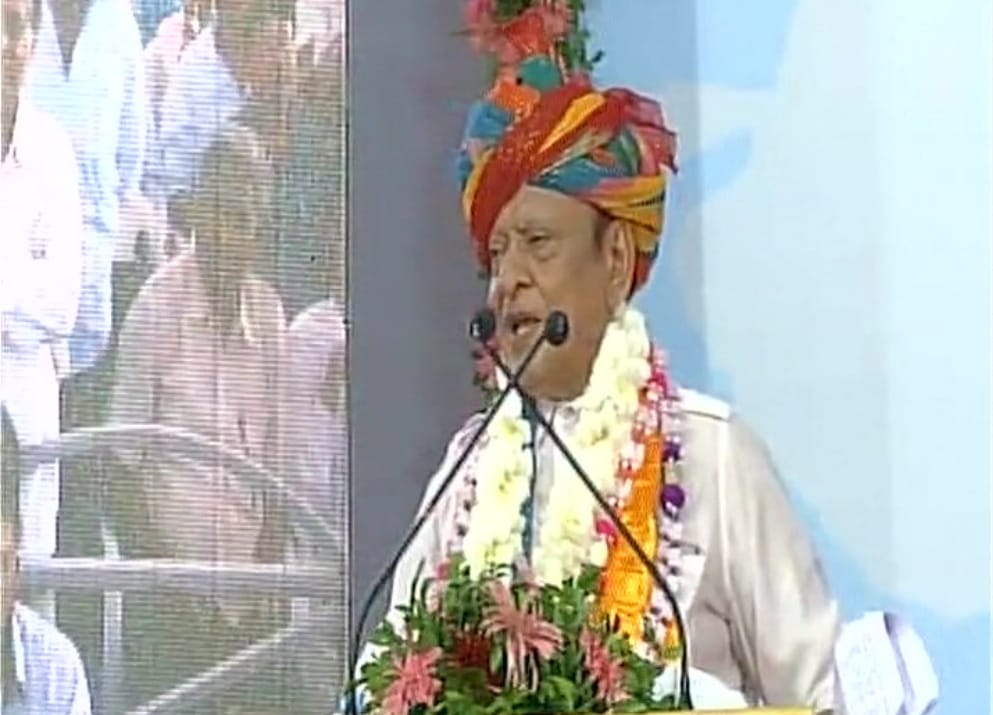 Gujrat leader shankar singh vaghela expelled from congress party