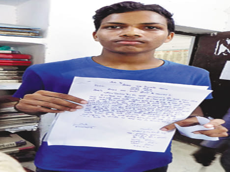 Bike rider robbers get mobile and cash loot from student