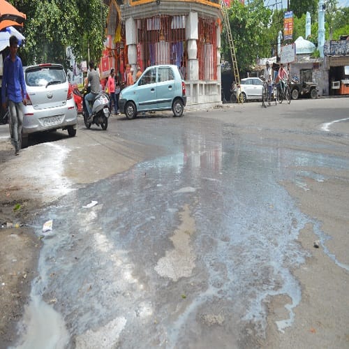 These pictures of temples on Shivratri, will also force you to think