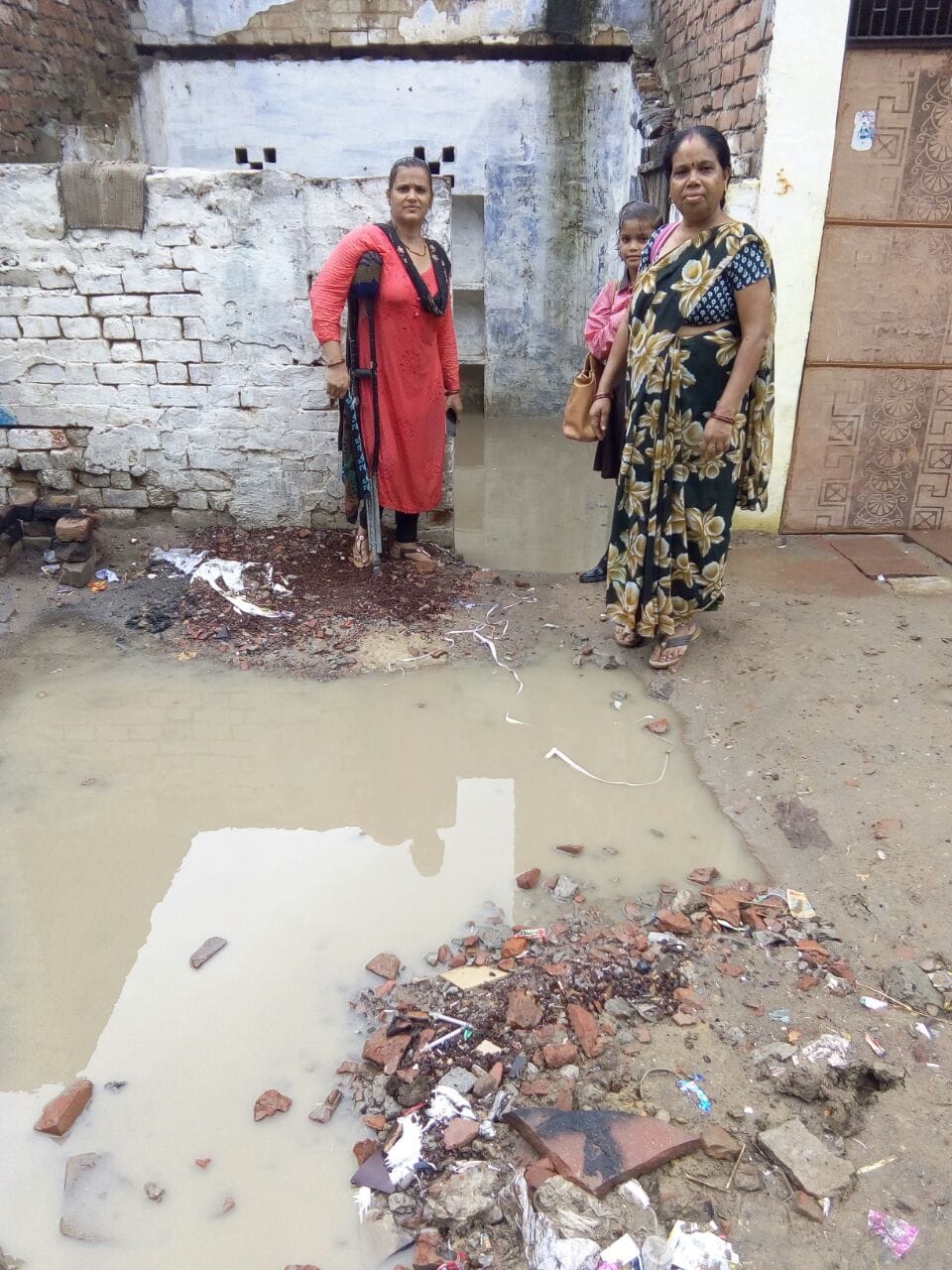 waterlogged in government primary school of agra after rain 