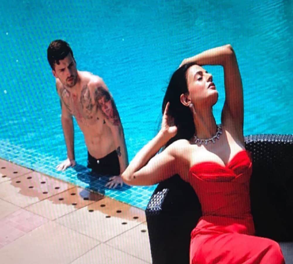 ameesha patel share a video shoot on social media viral