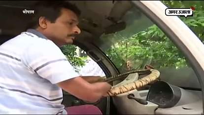 Armless person works as driver to earn livelihood in Bhopal , Madhya Pradesh
