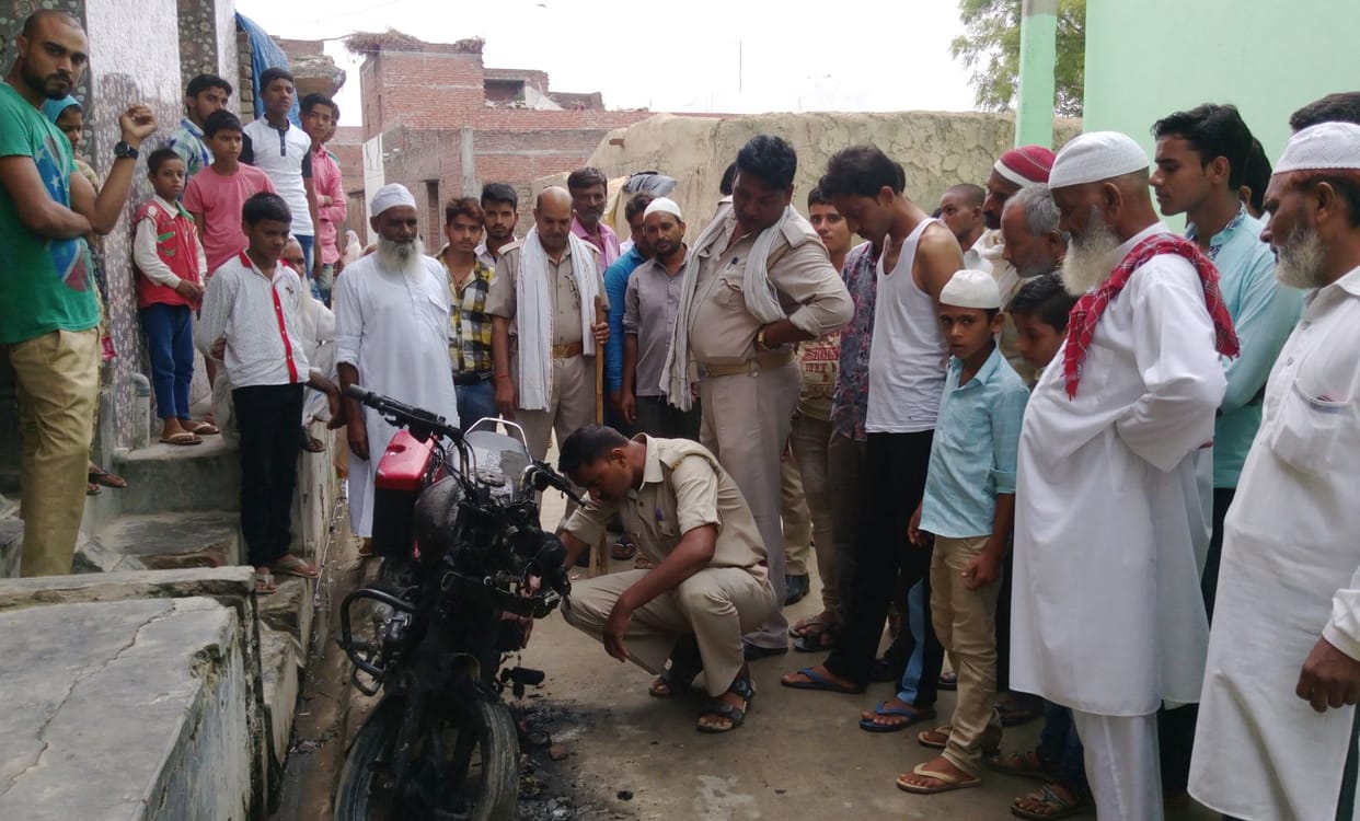 miscreant burnt three houses in laxmipur