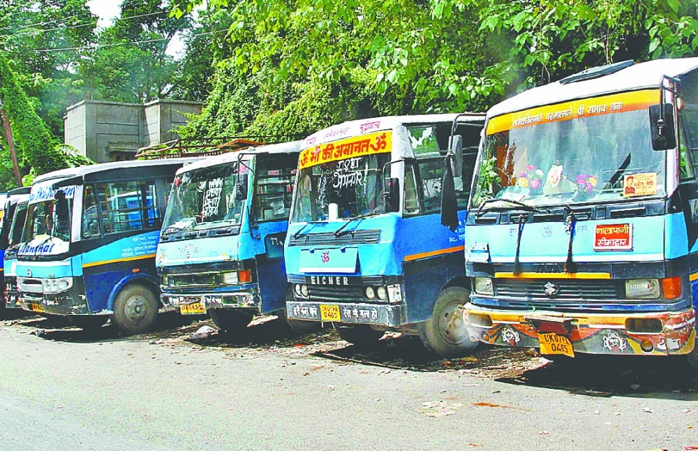 Dehradun: City bus operators will surrender vehicles in RTO today as part of protest