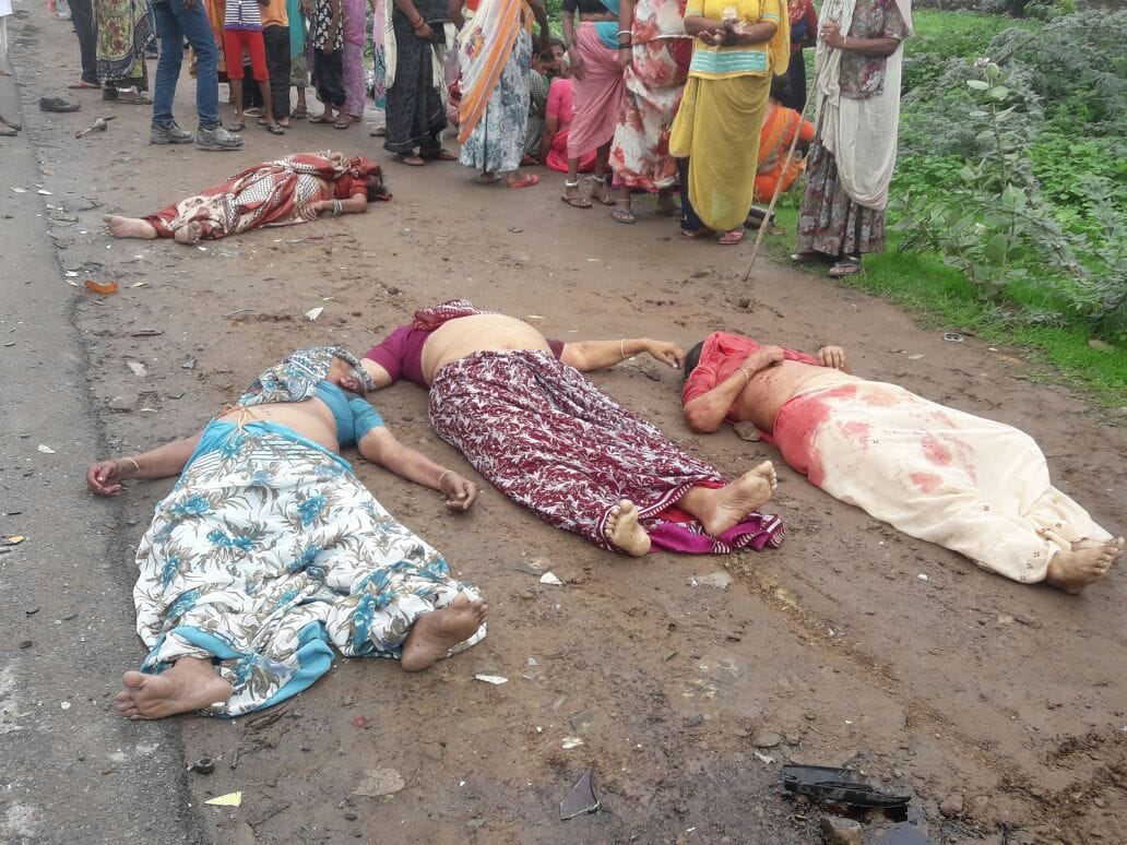 9 people dead and more than 25 injured in accident near jaipur