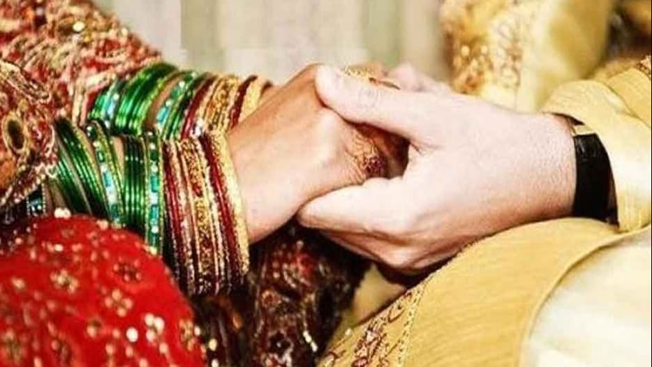 Controversy of lovers family in police station