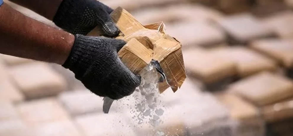 a man arrested with 1kg heroine worth rupees 5 crore