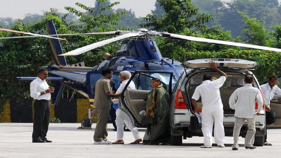  civil aviation ministry took back privilege right from lalu yadav and rabri devi to access airport
