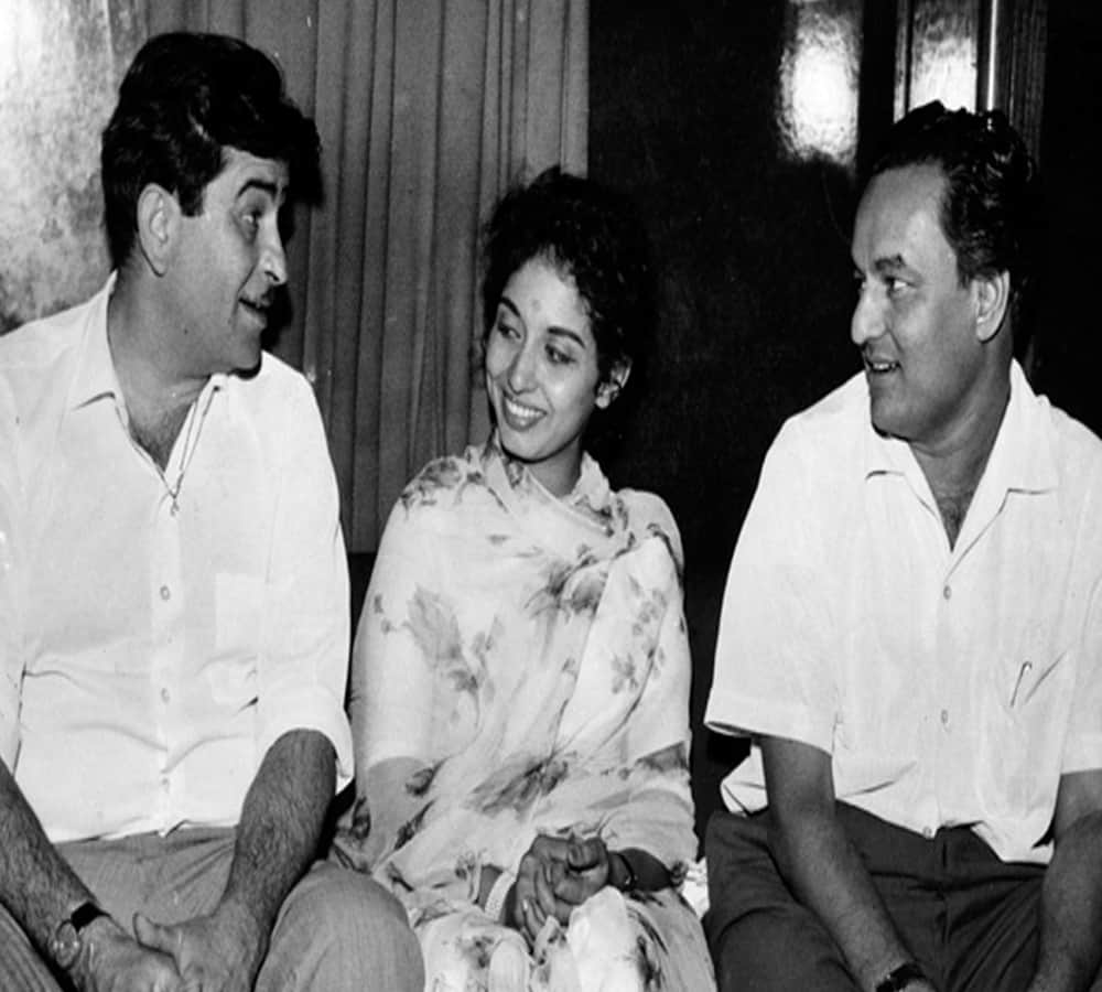 Birthday: renowned singer mukesh died of heart attack in a american concert