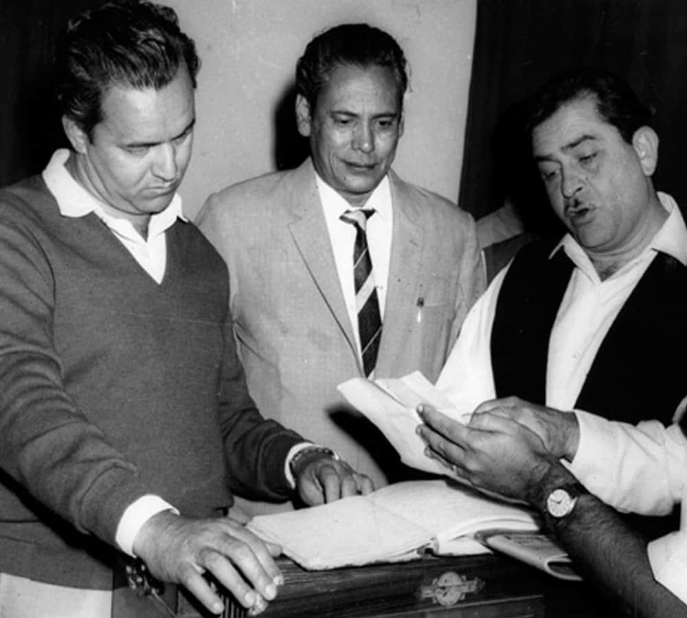 Birthday: renowned singer mukesh died of heart attack in a american concert