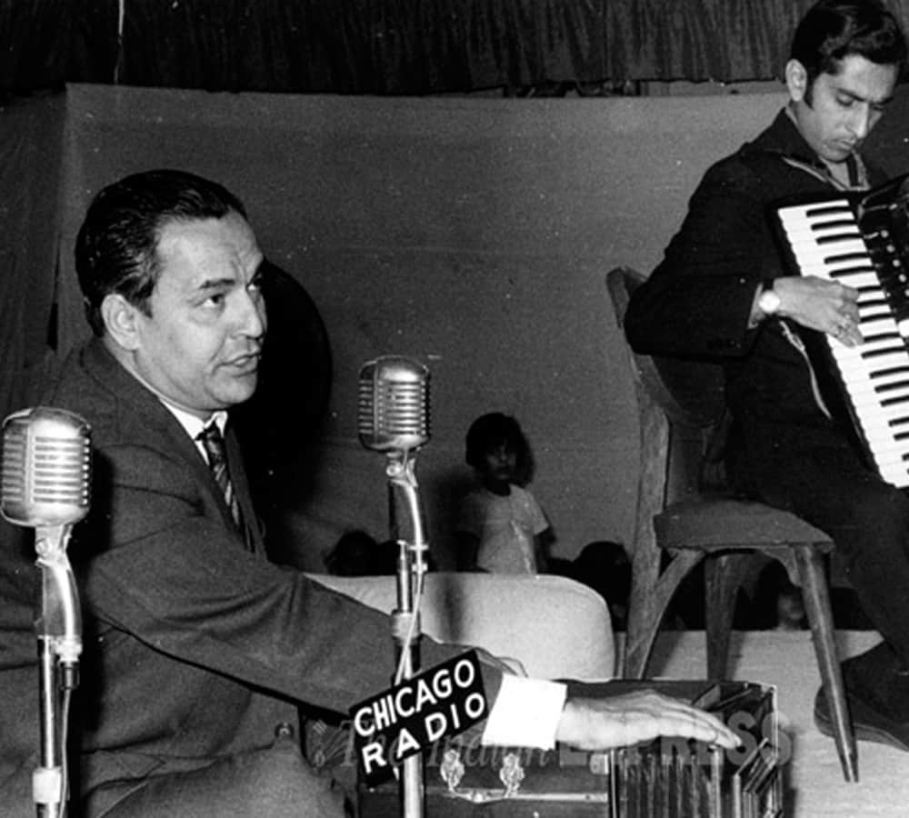 Birthday: renowned singer mukesh died of heart attack in a american concert