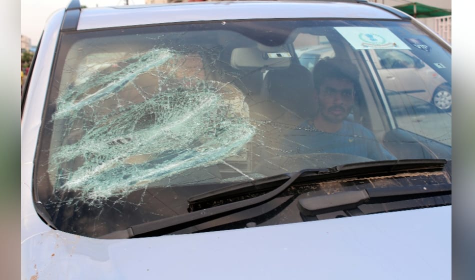goons attacked on cricketer parvinder awana after coming back from kanwar