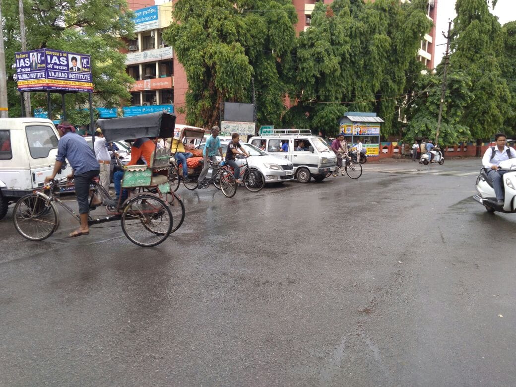 morning rain gave relief in agra 
