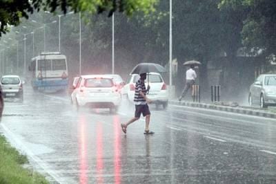 People Are Troubled Due To Heavy Rain fall In Gujarat and Mumbai 