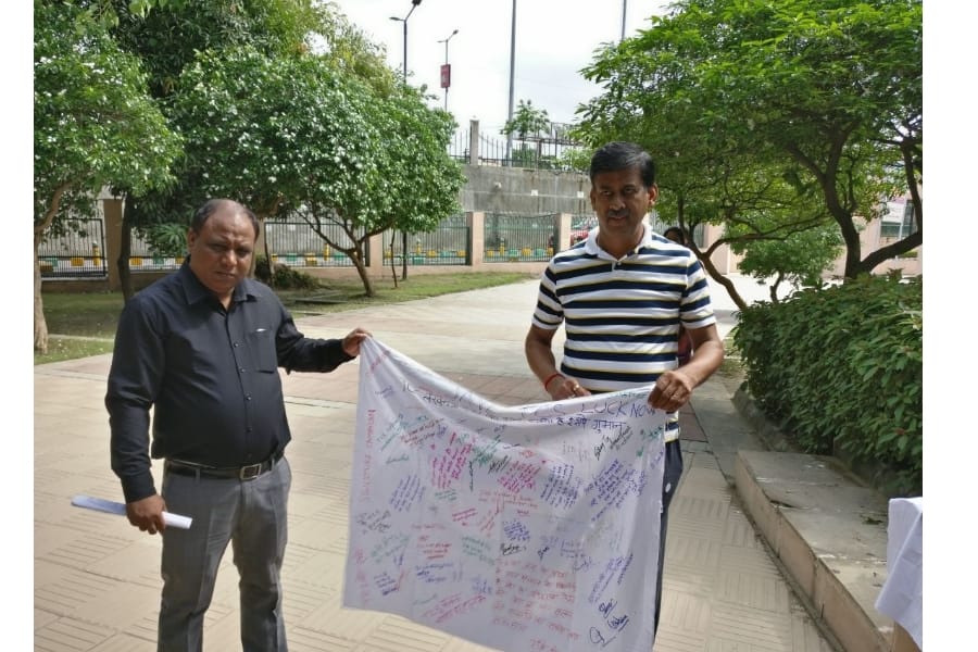  IT professionals signature campaign to save TCS Lucknow.