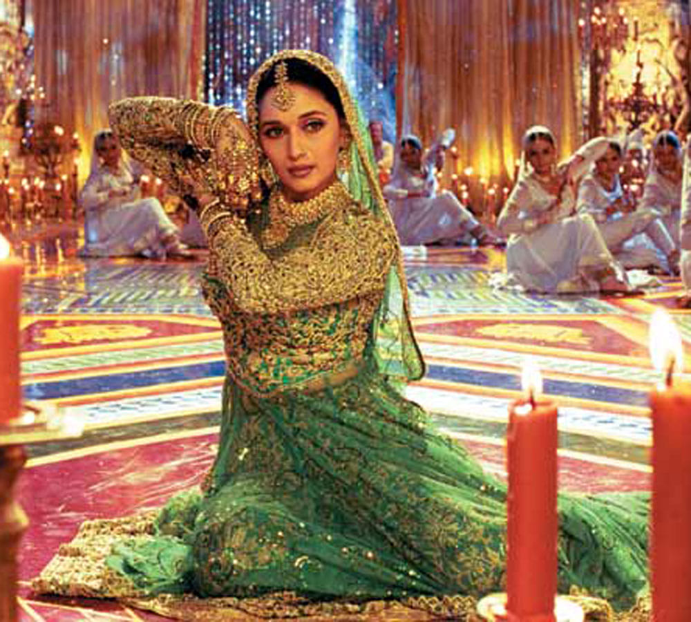 bollywood hero heroine costume after shooting