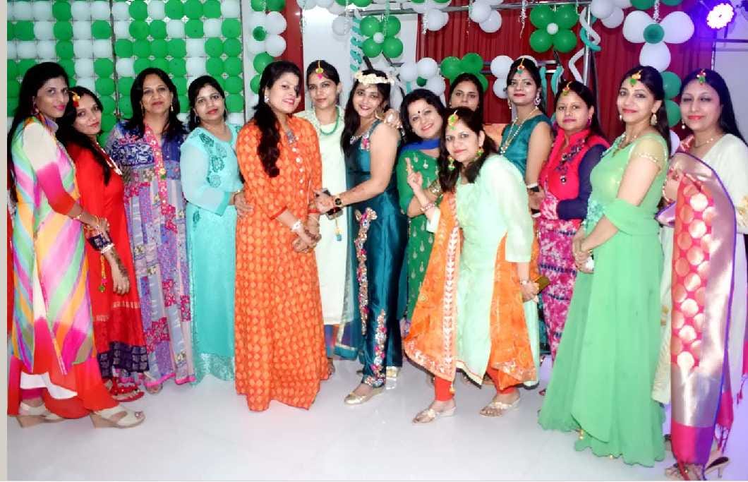Jaya Agarwal gets crown of Rotary Queen