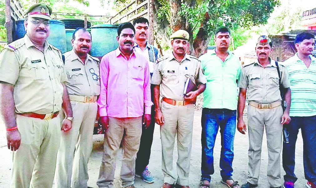 डीजल-केरोसिन के अवैध कारोबार का भंडाफोड़