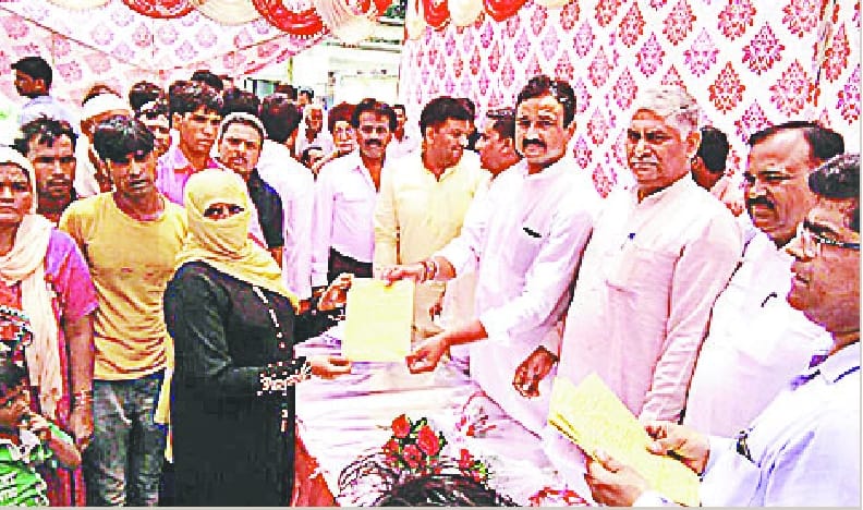 Free electrical connections distributed to poor families
