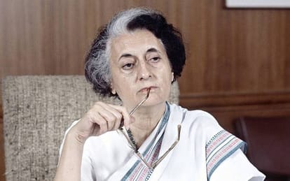 Indira Gandhi had continued to speak even on the nose break