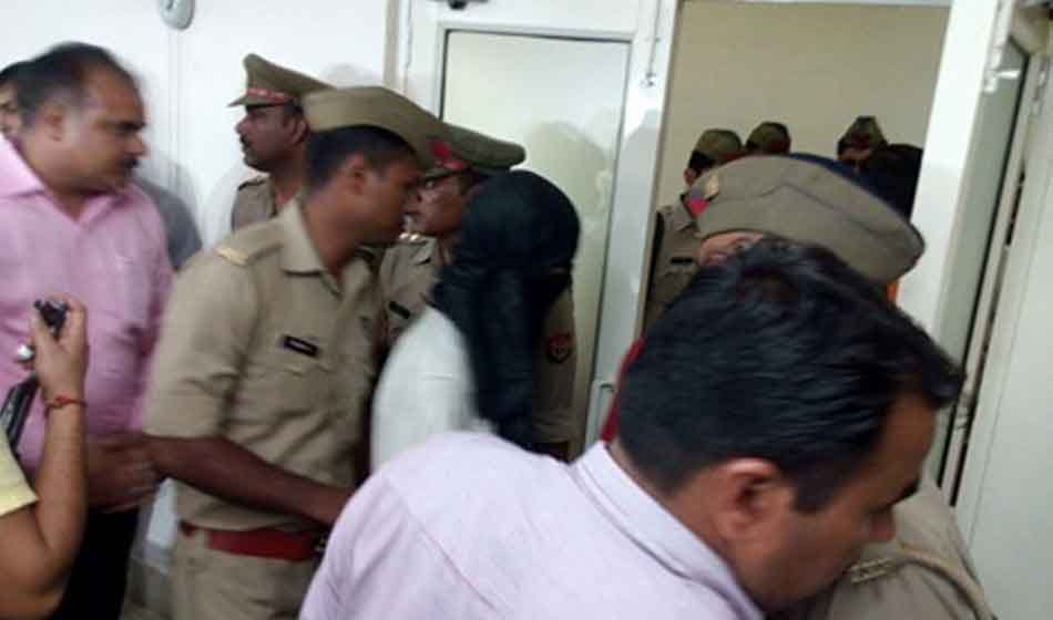 jewar gang rape accused modus operandi and tools seized by noida police
