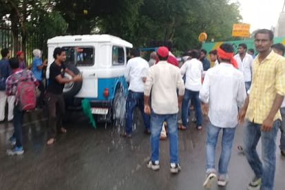 lucknow university takes increased hostel fees back.
