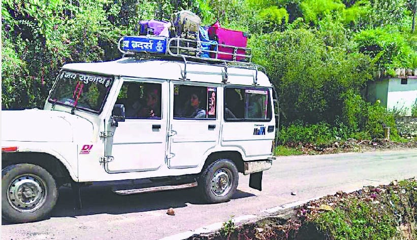 Bediag-Almora road breaks down, threatens