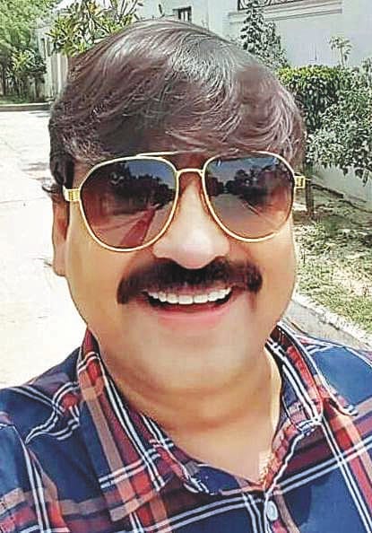 पानीपत में मोबाइल पर बात करते हुए मिला उद्यमी संजीव गुप्ता