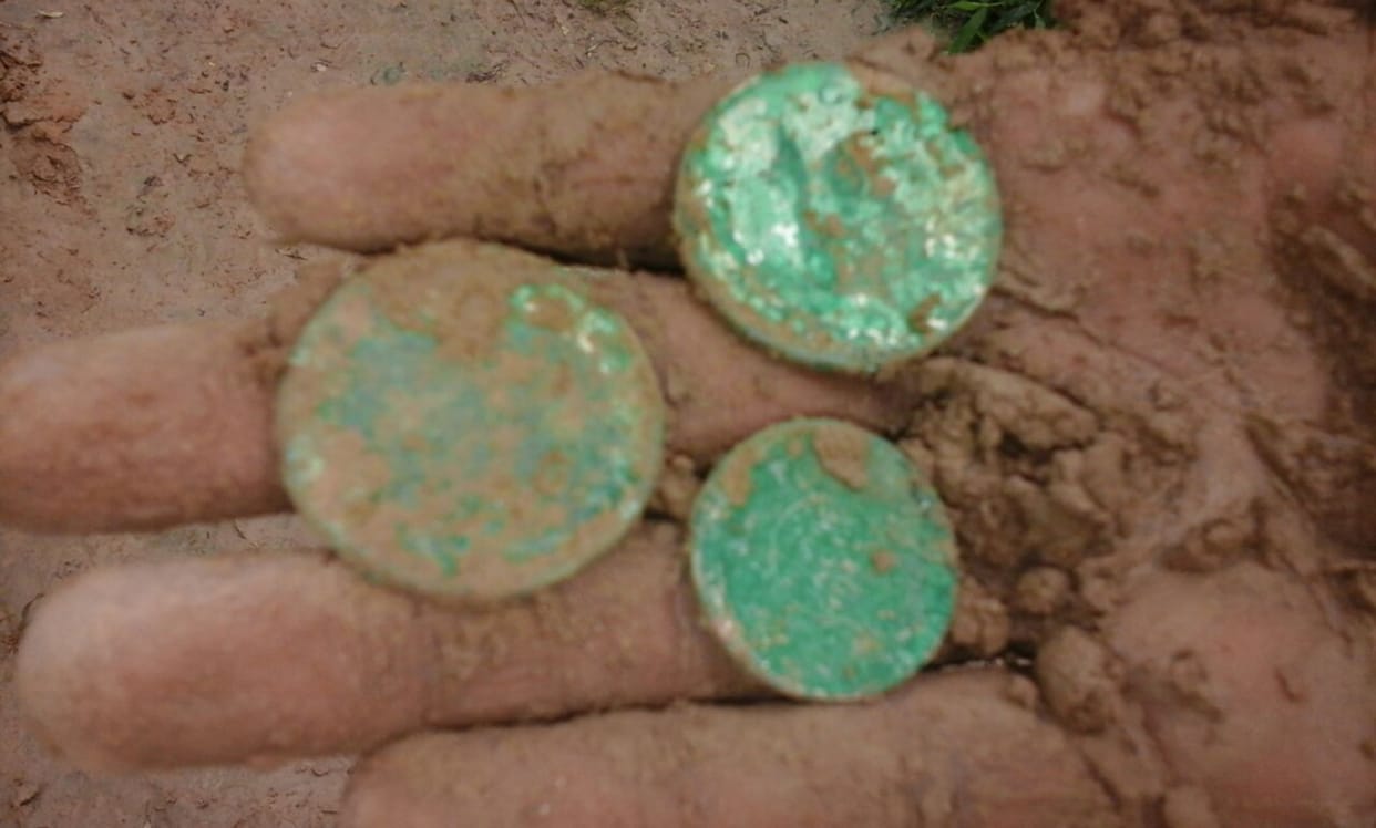Silver coins of British time found in excavation