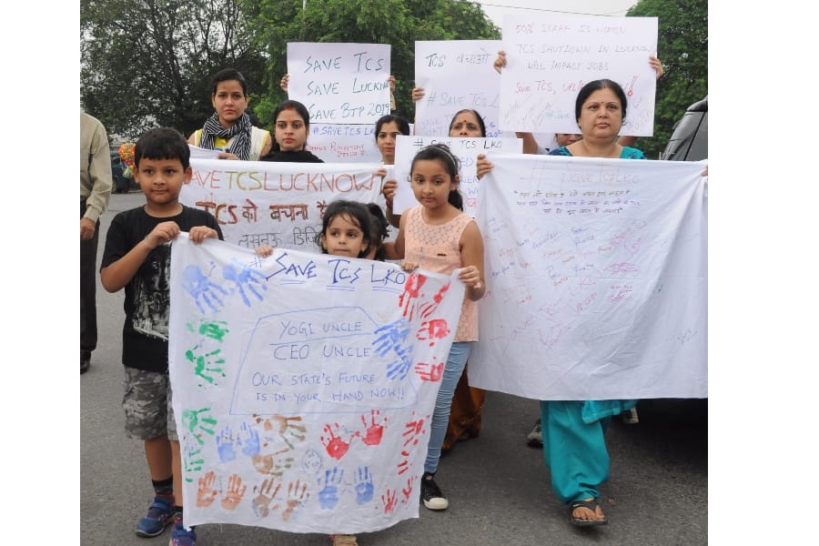 lucknow tcs employees receiving threat from management