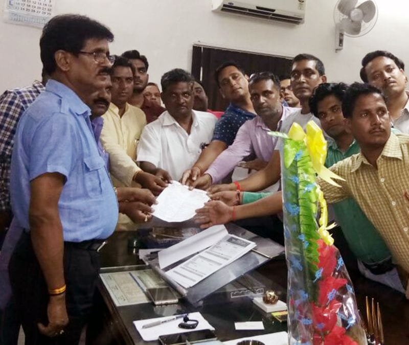 शिक्षक हत्या-लूटकांड को लेकर आक्रोश बरकरार