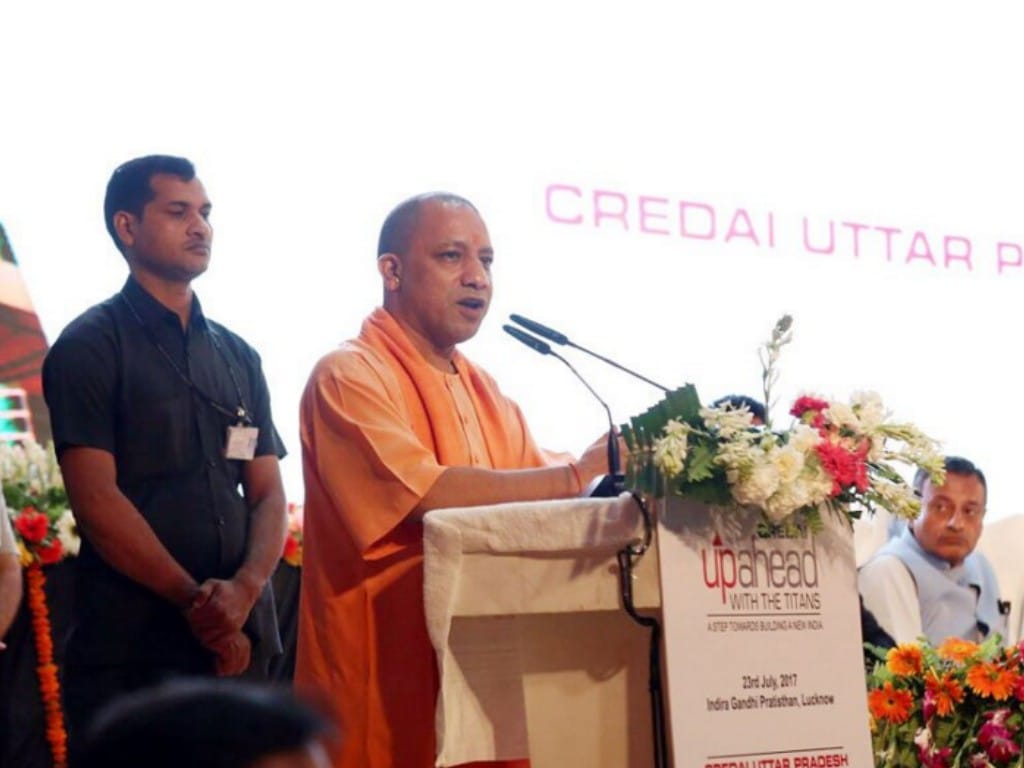 up cm yogi adityanath blame officers on failure of residential schemes