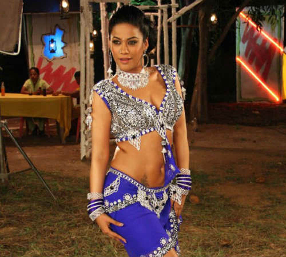 south item girl mumaith khan unknown facts and salary