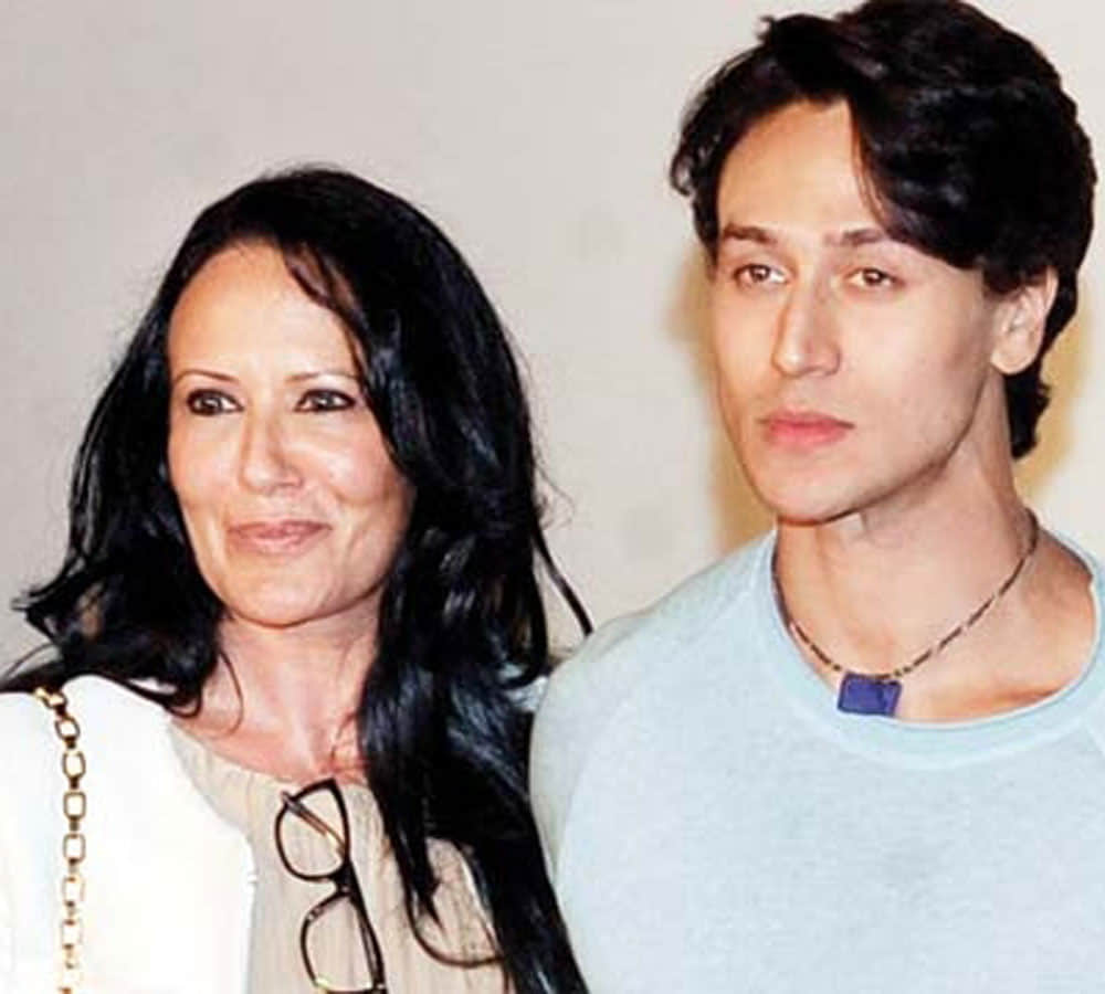 Mummy Ayesha Hires Five Bodyguards For actor Tiger Shroff After Fans Mob Him