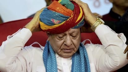 Shankar Sinh Vaghela’s exit could deliver a body blow to Congress in Gujarat