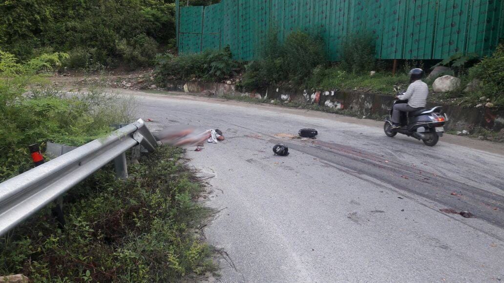 truck crushed husband and wife at badrinath highway