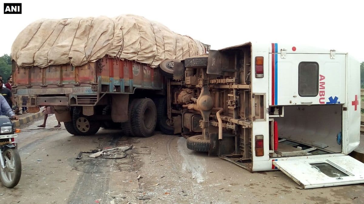 truck hit an ambulance van in Chhattisgarh. Two injured 