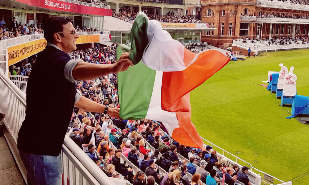 ICC Womens World Cup 2017 Akshay Kumar Holds Indian National Flag Upside Down Get Trolled On Twitter