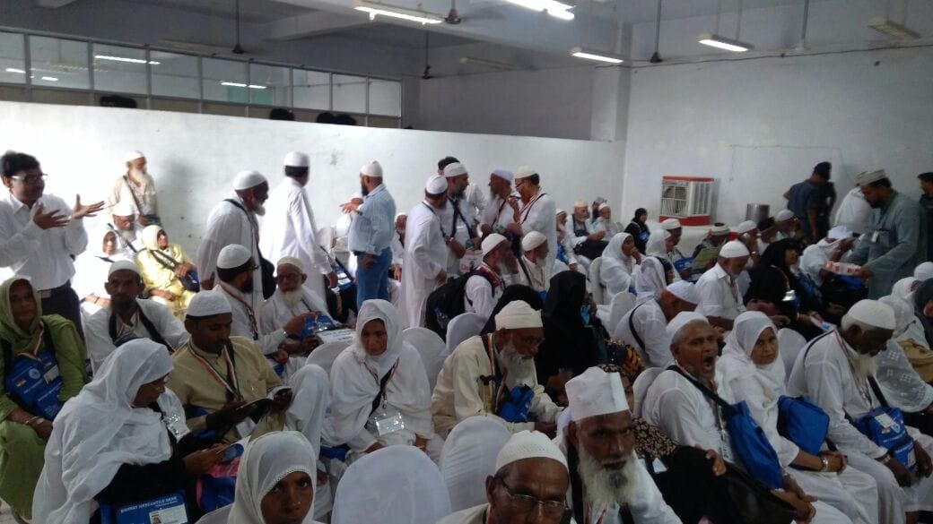 Haj The first group on the journey of Kaba from Varanasi