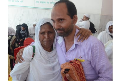  first group of haj travellers depart from lucknow.